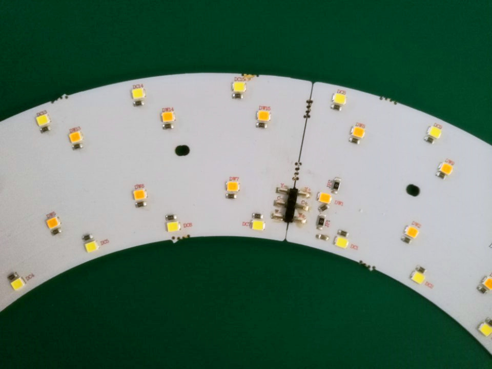 LED吸顶灯热压产品